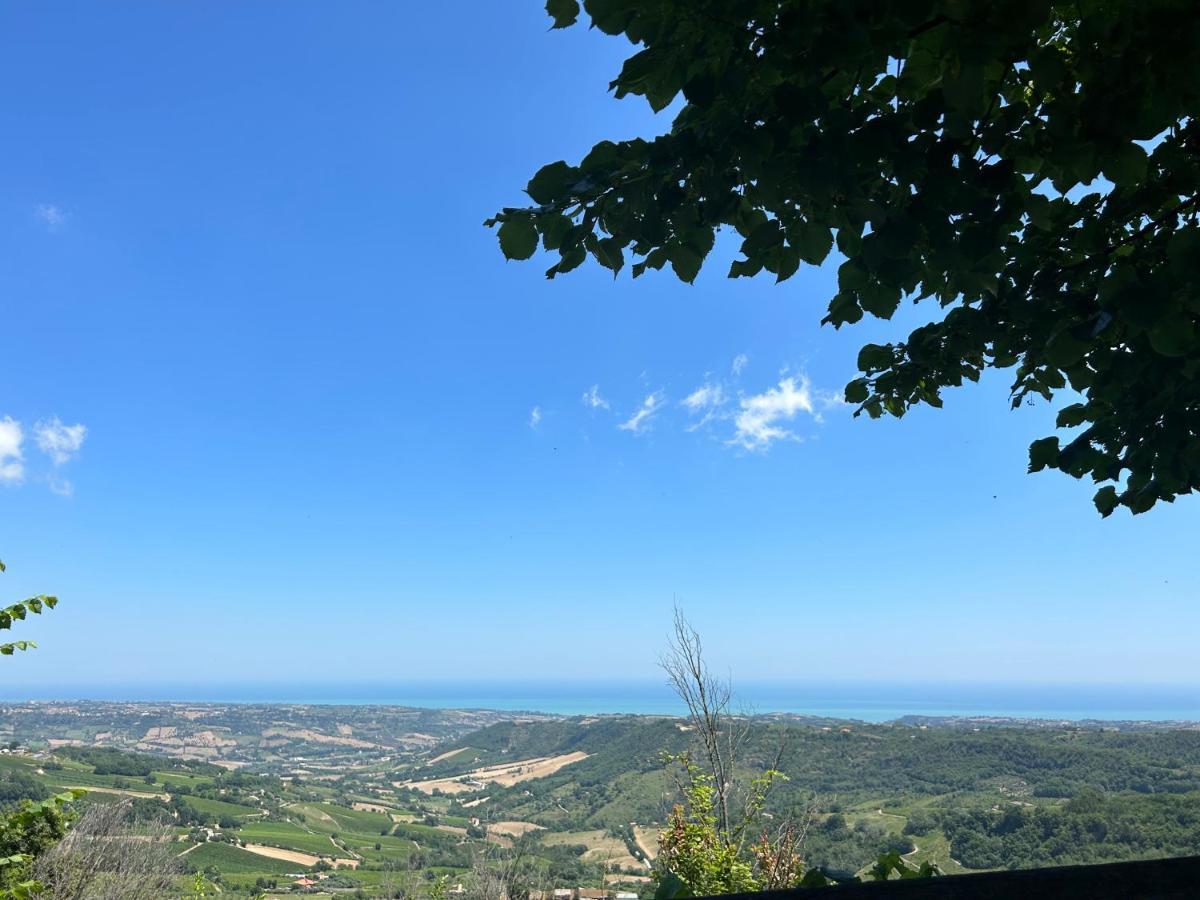 B&B Casa Di Carla Ripatransone Bagian luar foto