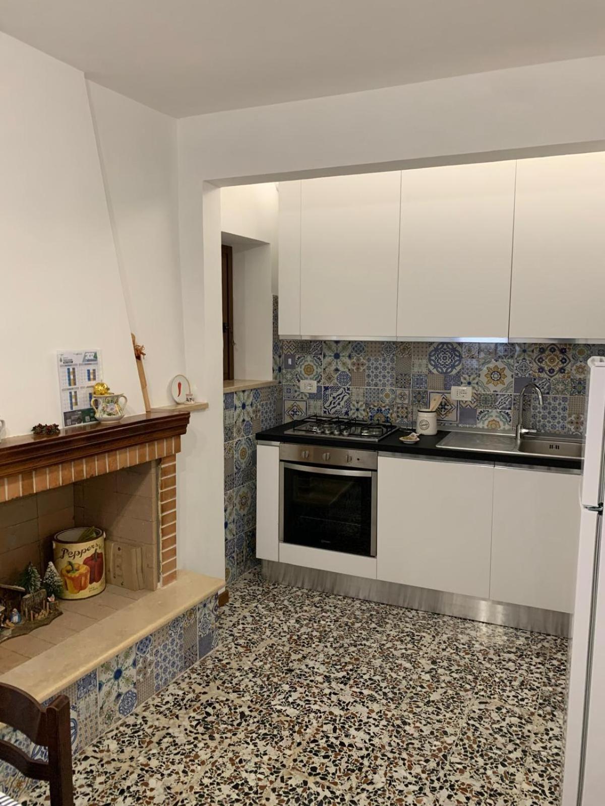B&B Casa Di Carla Ripatransone Bagian luar foto