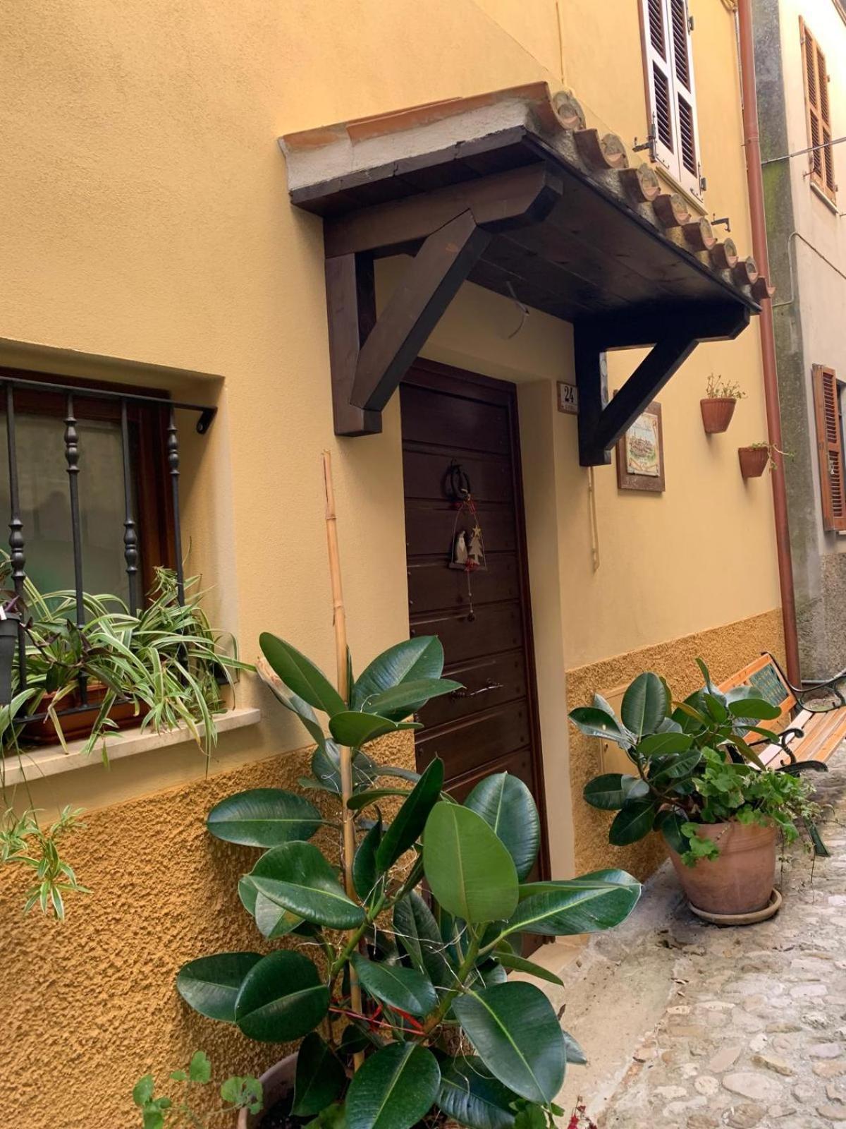 B&B Casa Di Carla Ripatransone Bagian luar foto